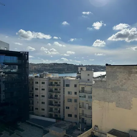 Appartement 3br 2bath 28 *