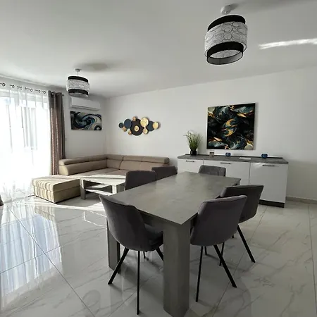 Appartement 3br 3bath 28 *