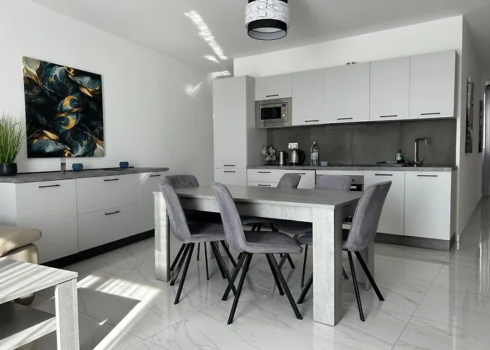 Apartament 3br 2bath 28 *