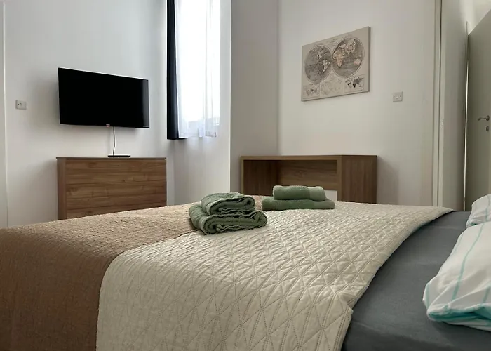 3br 2bath 28 Apartament