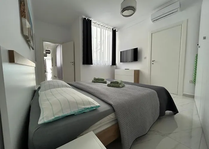 Apartament 3br 2bath 28 *